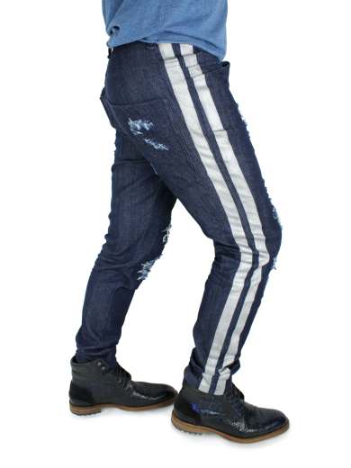 Diesen Stretch-Denim habe ich für die Jeans JOSUA meiner Jeans-Marke MOORE DENIM verwendet. Er ist einmal vorgewaschen.