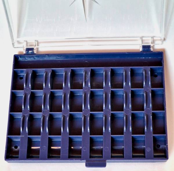 Prym Spulenbox mit Deckel | für 32 Spulen