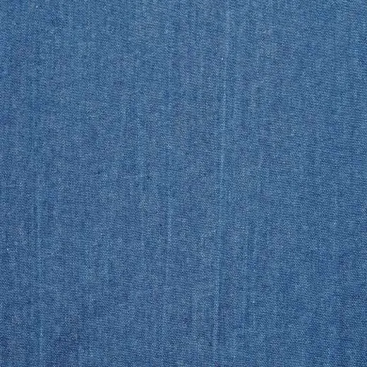 hellblauer Denim, der wie Chambray gewoben ist; Ansicht mit Webkante sowie rechte und linke Stoffseite