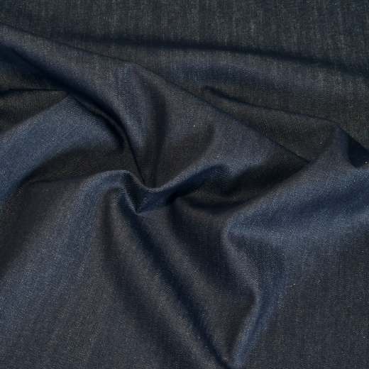 dunkelblauer Jeansstoff aus reiner Baumwolle