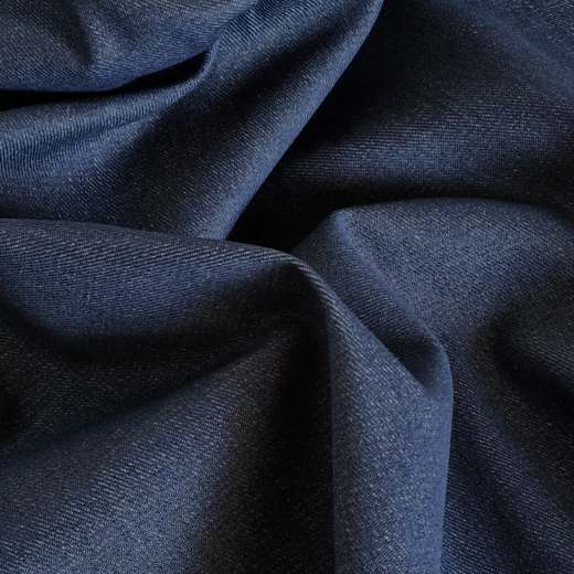 Dieser Denim ist besonders nachhaltig, da er nur aus recycelter Baumwolle hergestellt wurde.