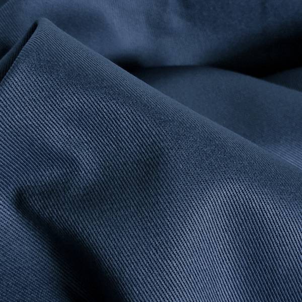 dunkelblauer Denim, sanforisierter Köper (10,3 oz)