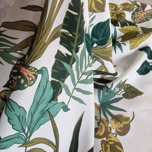 leichte Viskose mit Blätterdruck