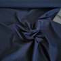 dunkelblauer Jeansstoff aus reiner Baumwolle